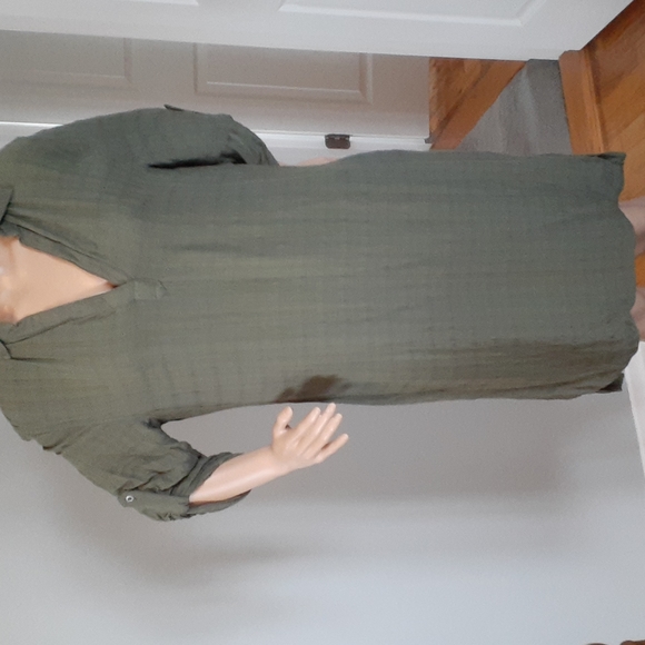 Kenneth Cole Reaction khaki green dress. - Picture 2 of 7